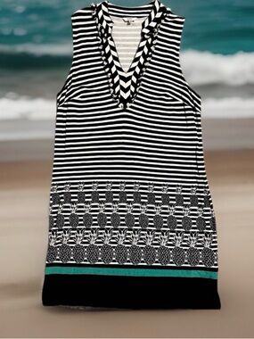 Crown & Ivy Cayo Coco XL shift dress w ruffled V-neck, pineapples & teal stripe.